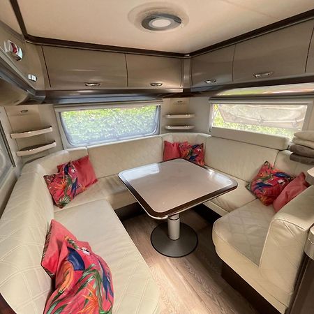 Jastarnia " Hobby Pod Papugami " Hotel Екстериор снимка