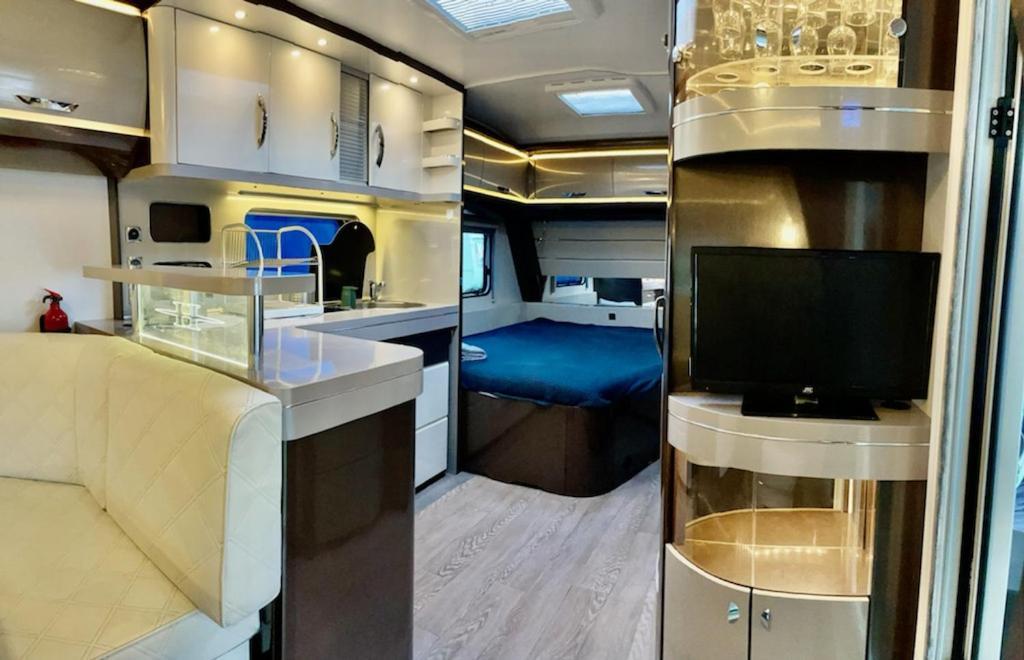 Jastarnia " Hobby Pod Papugami " Hotel Екстериор снимка