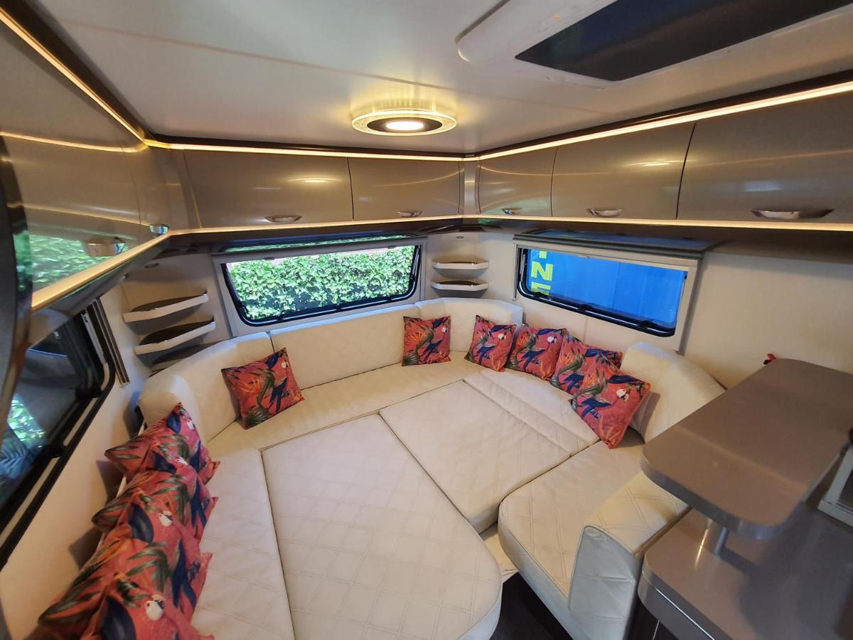 Jastarnia " Hobby Pod Papugami " Hotel Екстериор снимка