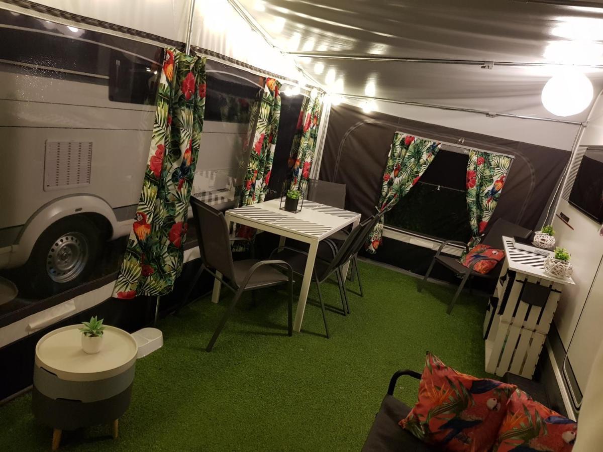 Jastarnia " Hobby Pod Papugami " Hotel Екстериор снимка